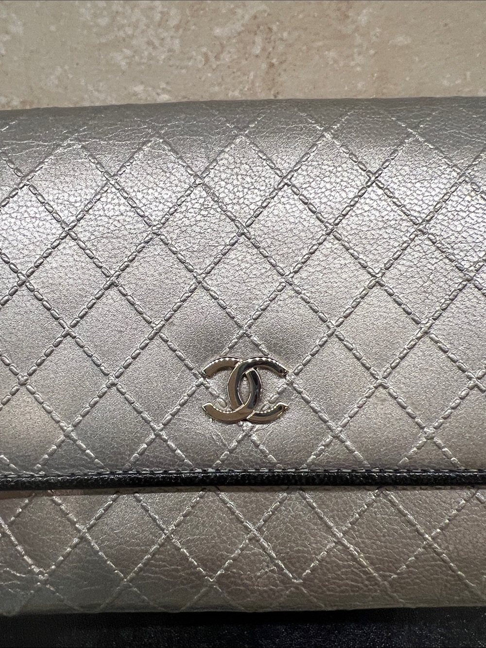 CHANEL Metalic Silver Quilted CC Flap Slim Wallet or Crossbody - 2007 - Picture 2 of 7